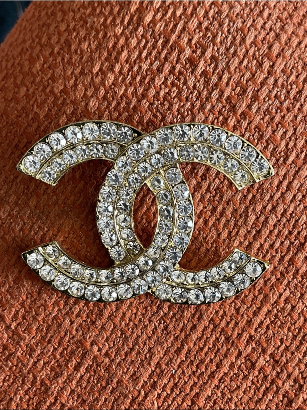 FASHION Gold-Tone Double C Brooch w/ rhinestones